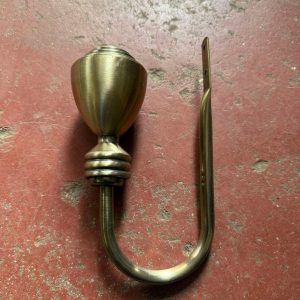 Curtain holder
