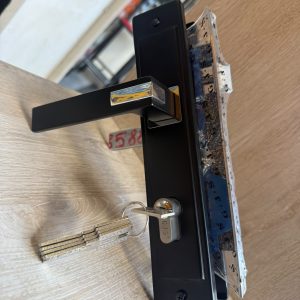 Door lock